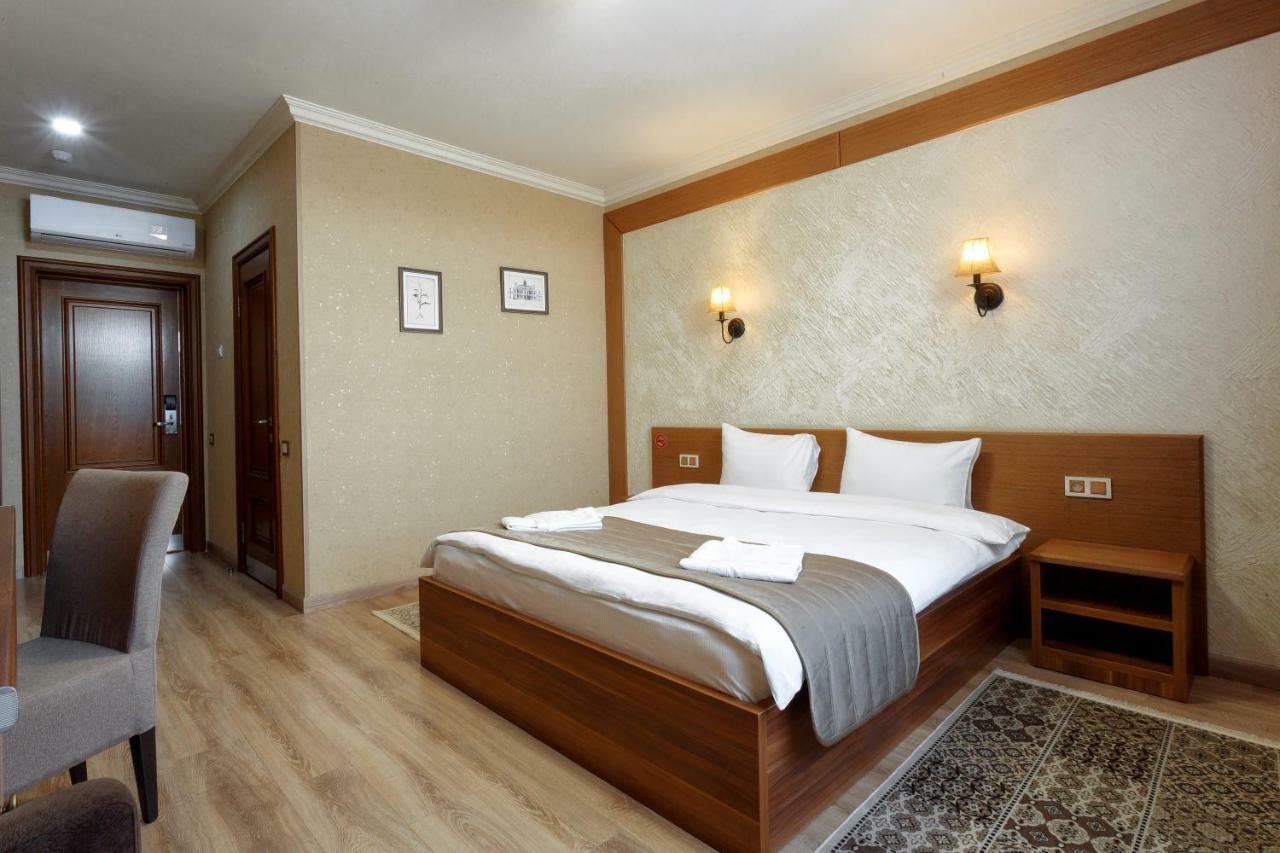 Sacvoyage Hotel Alma-Ata Buitenkant foto