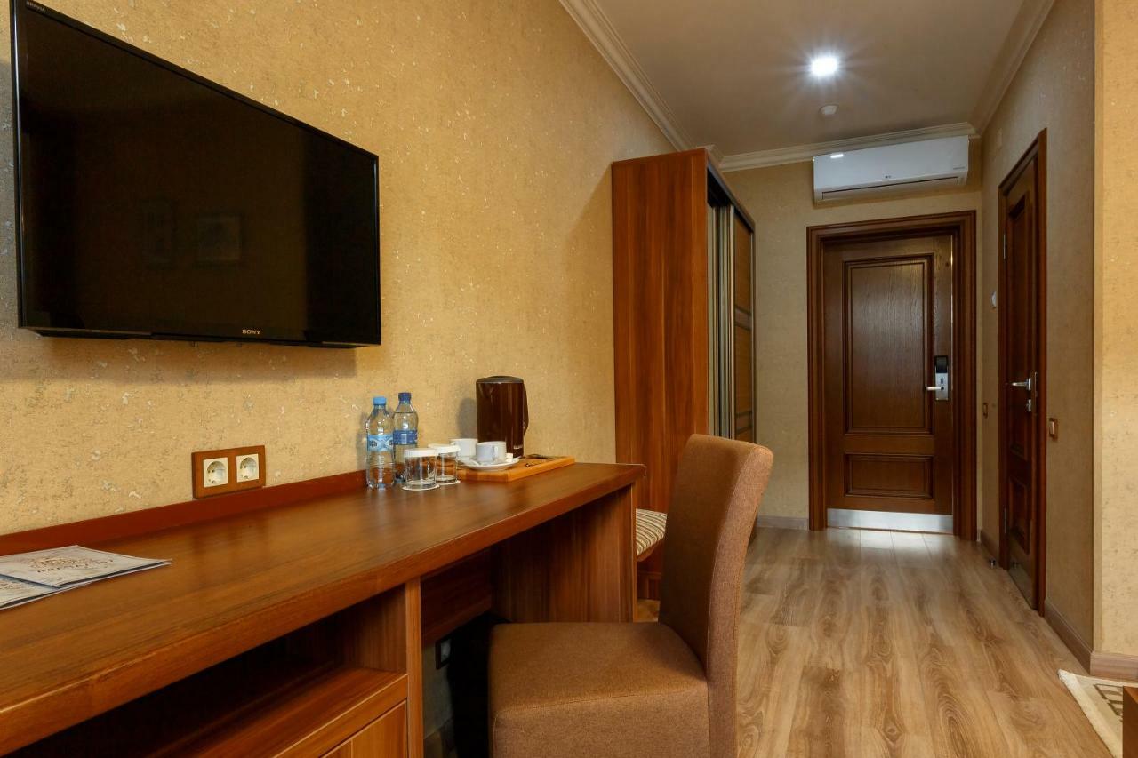 Sacvoyage Hotel Alma-Ata Buitenkant foto